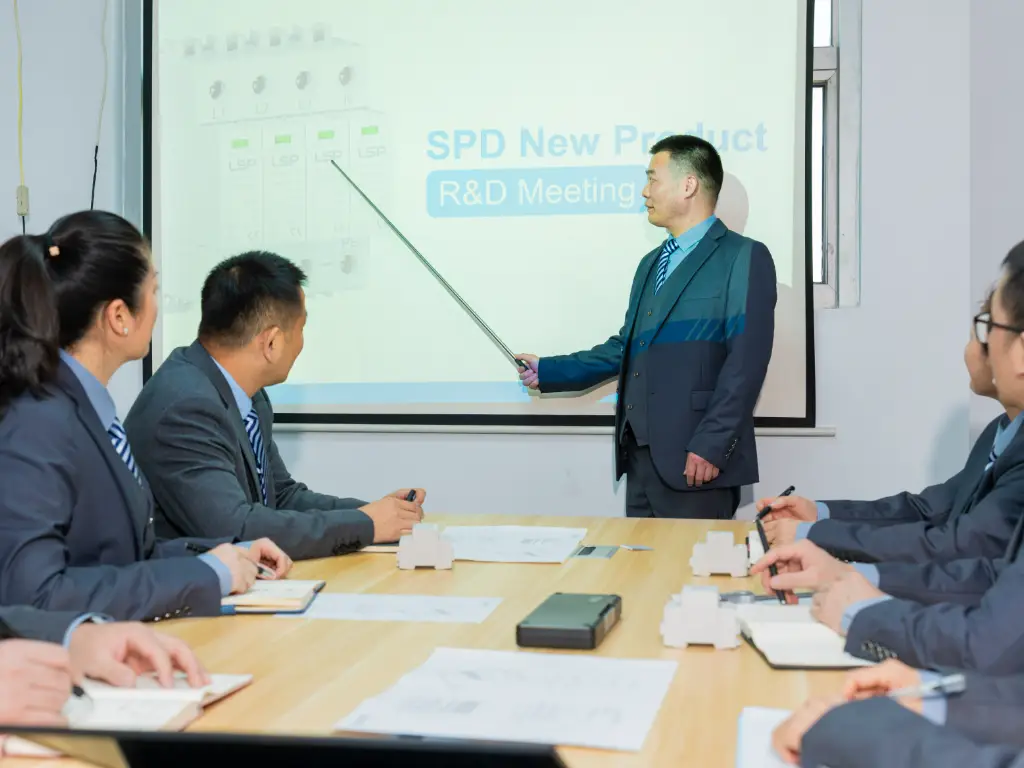 Đội ngũ Nghi&ecirc;n cứu v&agrave; Ph&aacute;t triển (R&D) LSP