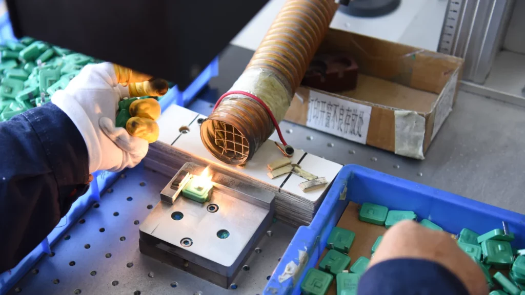 Metal Oxide Varistor MOV for Surge Protection Device SPD Production process Appearance inspection