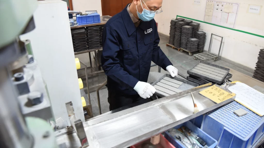 Metal Oxide Varistor MOV for Surge Protection Device SPD Production process Molded