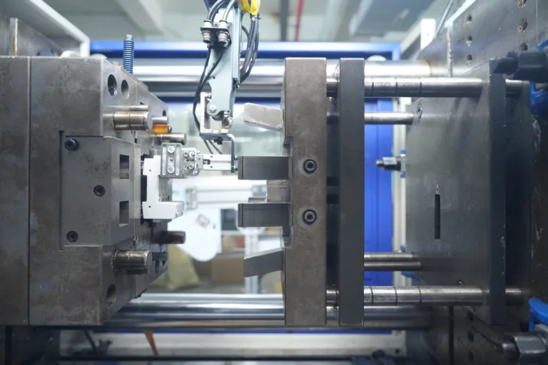 Overspenningsvern SPD-produksjon Spr&oslash;ytest&oslash;ping Plastkabinett