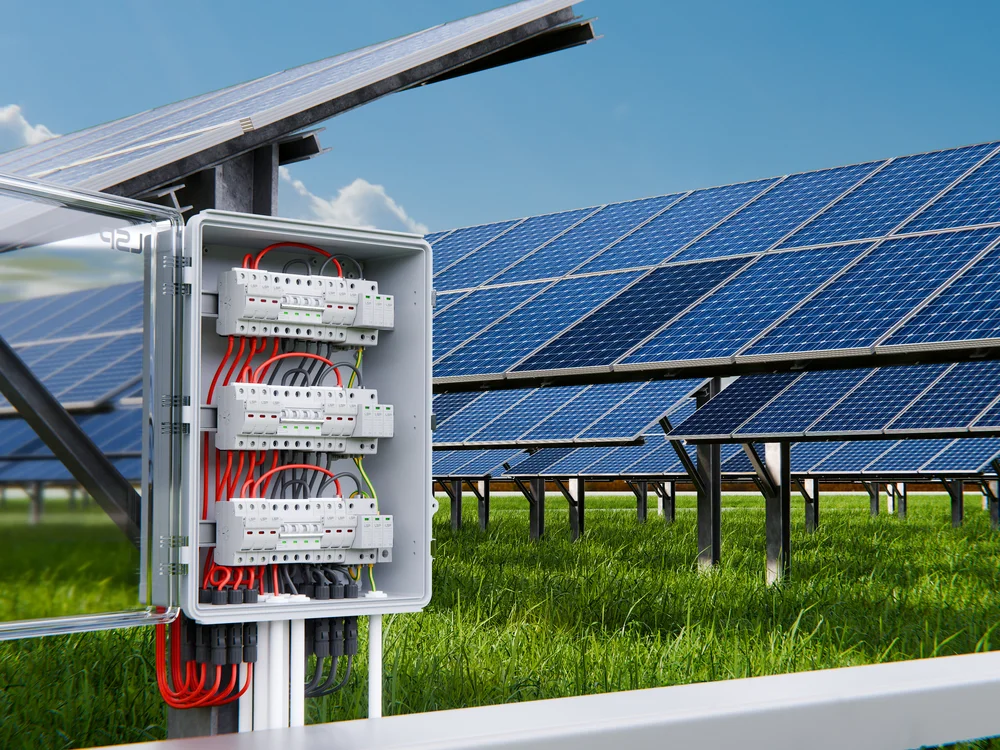 9 String Input 3 String Output DC Solar PV Combiner Box Application